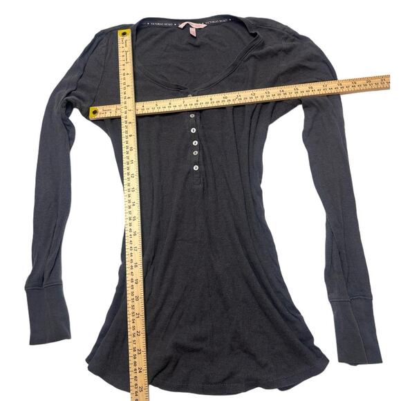 Victorias Secret Size Medium Henley Long Sleeve Light Weight Top - Picture 4 of 4